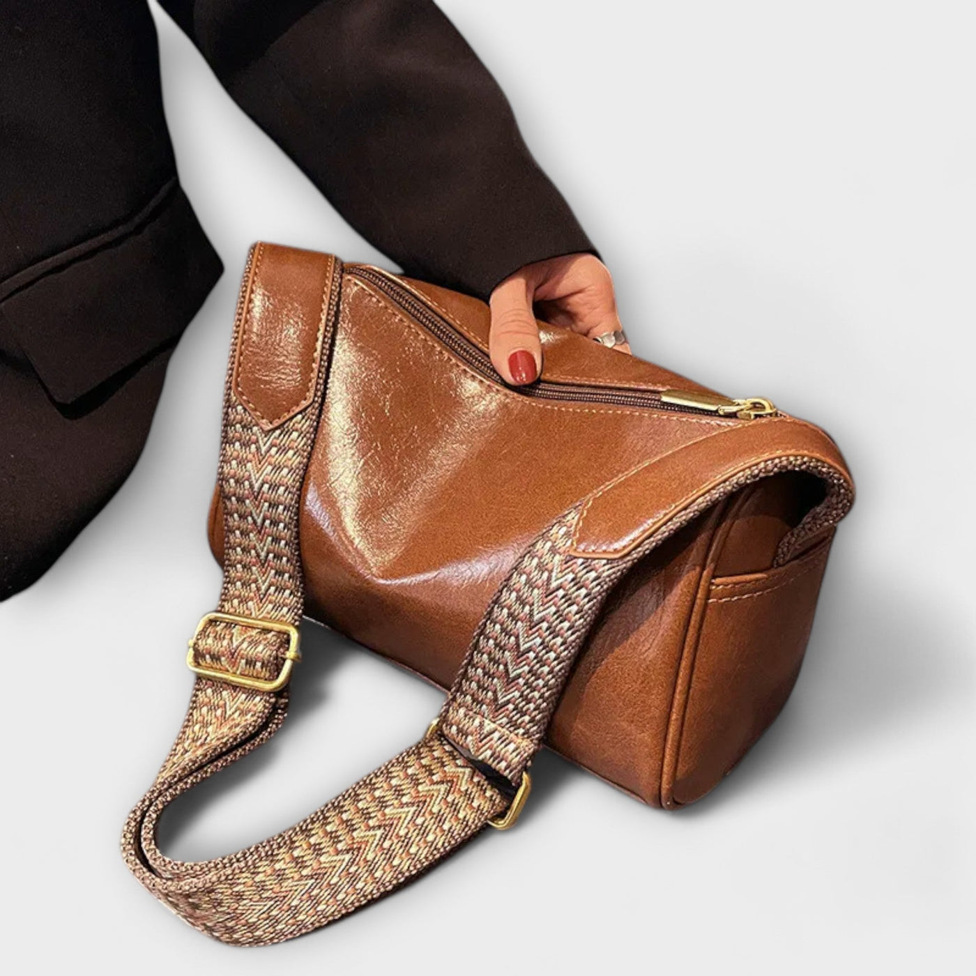 Jocey | Elegant Vintage Bag