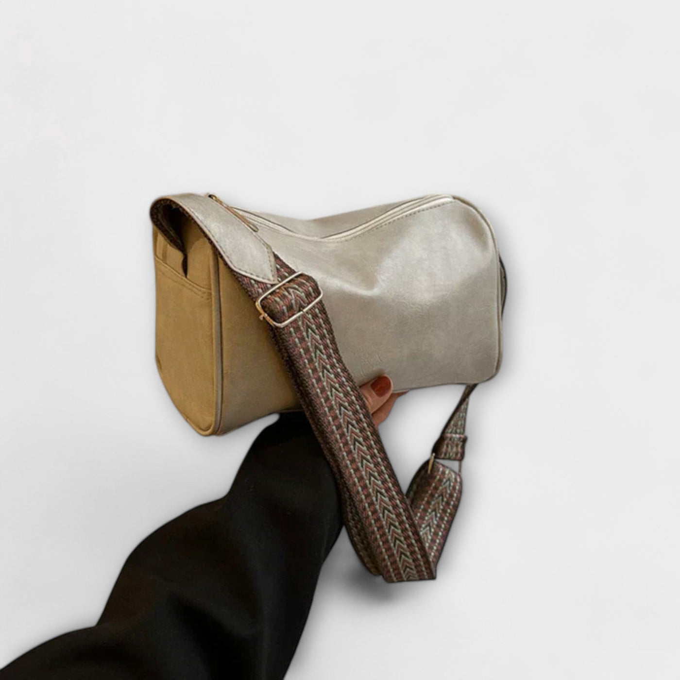 Jocey | Elegant Vintage Bag