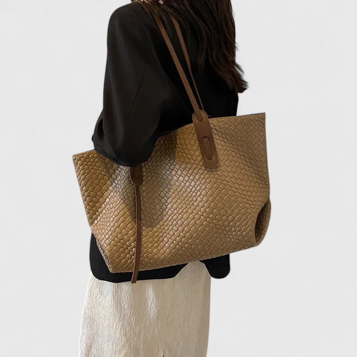 Shynna | Chic Tote Bag